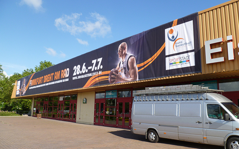 Megaprint-Plane als Hingucker